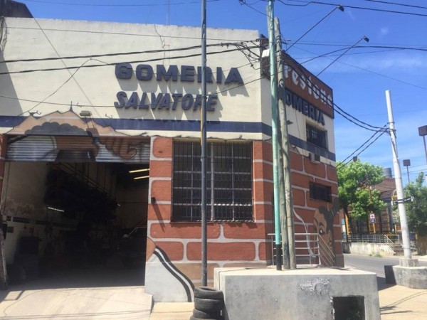  Lote de Terreno con Local en La Boca