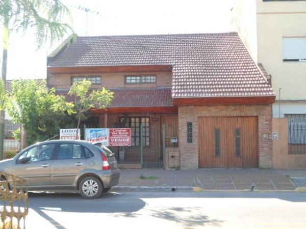 VENTA CHALET EN MERLO ! AV. ARGENTINA 1465 