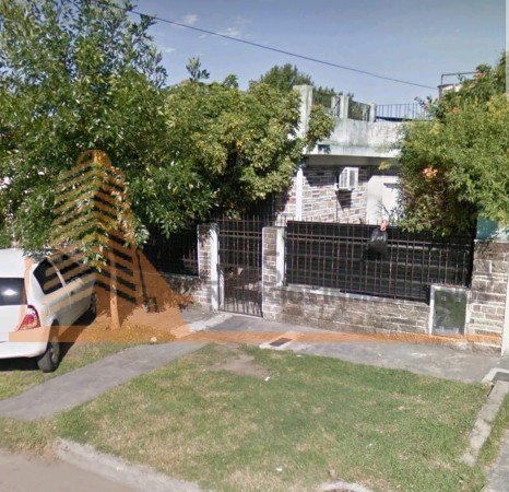 Venta dos terrenos 630m aproximadamente con propiedad a refaccionar mas Casa y terreno lindero